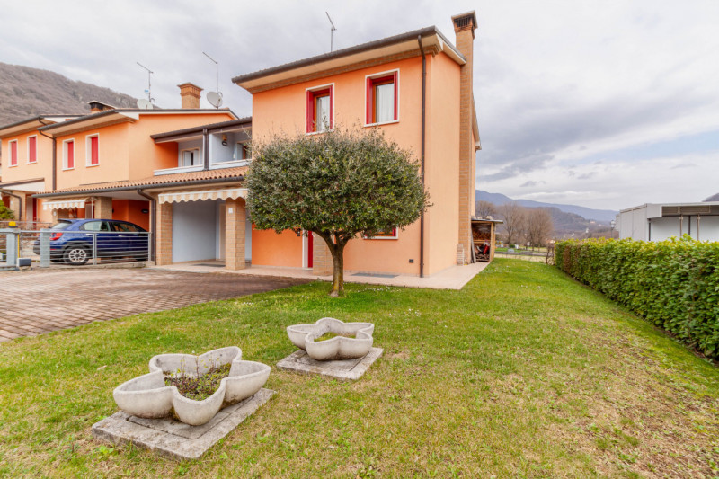 Villa a Schiera in vendita a Vittorio Veneto, 5 locali, prezzo € 335.000 | PortaleAgenzieImmobiliari.it