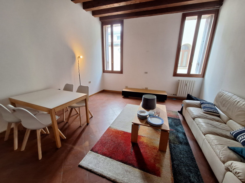 Appartamento in vendita a Vicenza, 3 locali, zona ro storico, prezzo € 260.000 | PortaleAgenzieImmobiliari.it