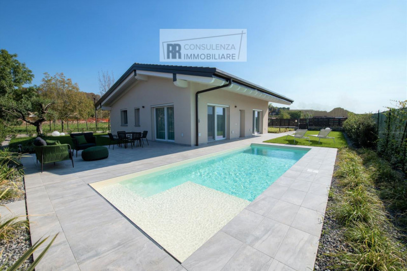 Villa in vendita a Castelnuovo del Garda, 5 locali, zona lavicina, prezzo € 600.000 | PortaleAgenzieImmobiliari.it
