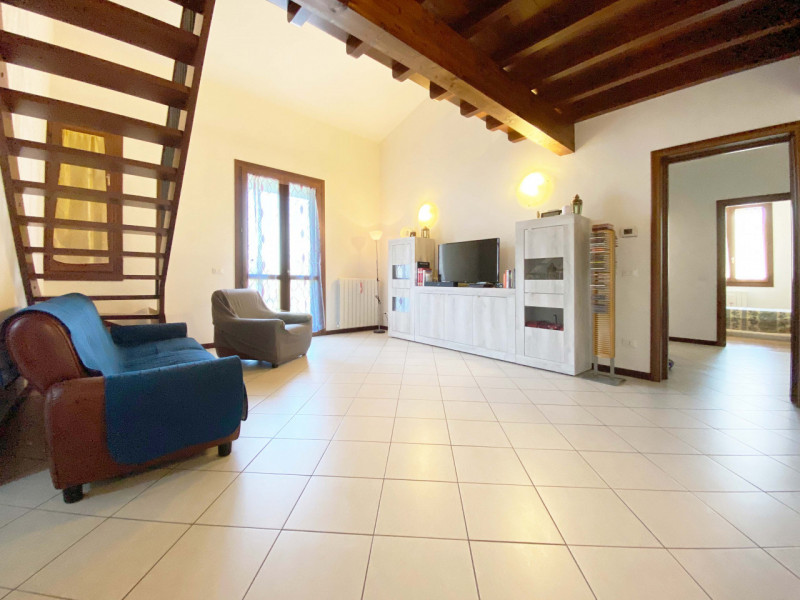 Appartamento in vendita a Mirandola, 4 locali, zona Martino Spino, prezzo € 115.000 | PortaleAgenzieImmobiliari.it