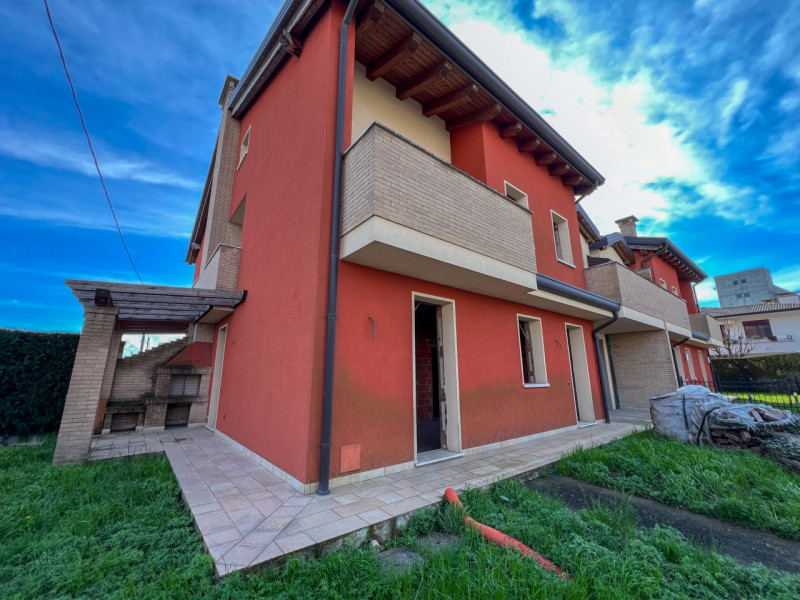 Villa a Schiera in vendita a Legnaro - Zona: Legnaro - Centro