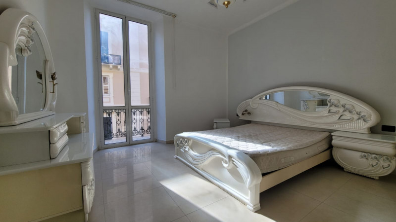 Appartamento in vendita a Savona, 5 locali, zona ro, prezzo € 260.000 | PortaleAgenzieImmobiliari.it
