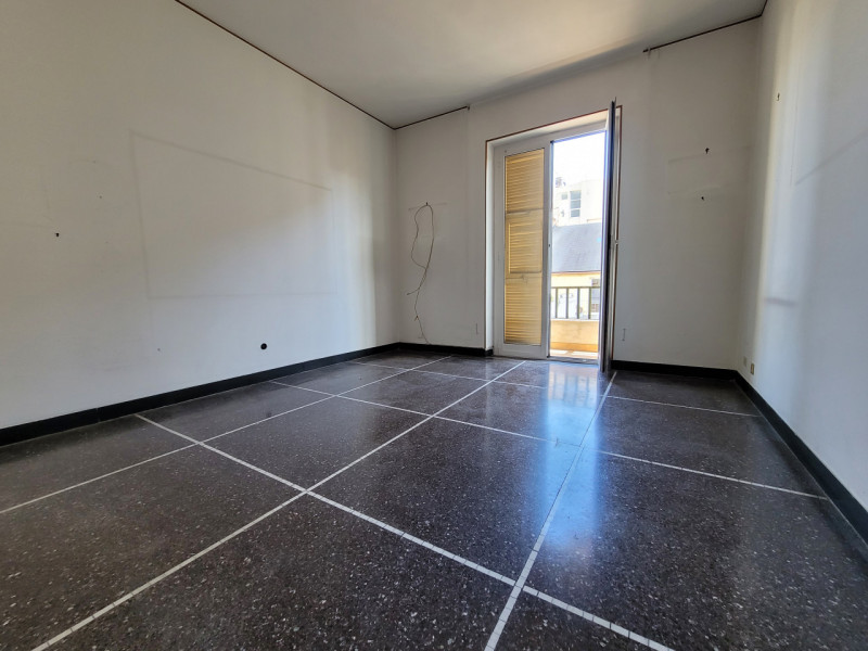 Appartamento in vendita a Savona, 4 locali, zona Località: Villapiana Bassa, prezzo € 129.000 | PortaleAgenzieImmobiliari.it