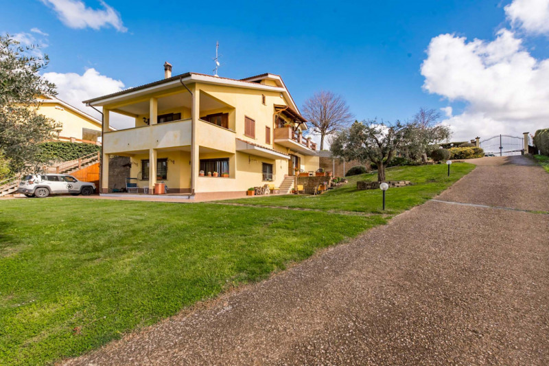 Villa in vendita a Riano - Zona: Riano - Centro