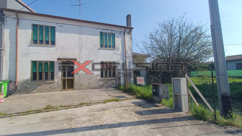 Villa a Schiera in vendita a Porto Viro, 3 locali, zona arina, prezzo € 50.000 | PortaleAgenzieImmobiliari.it