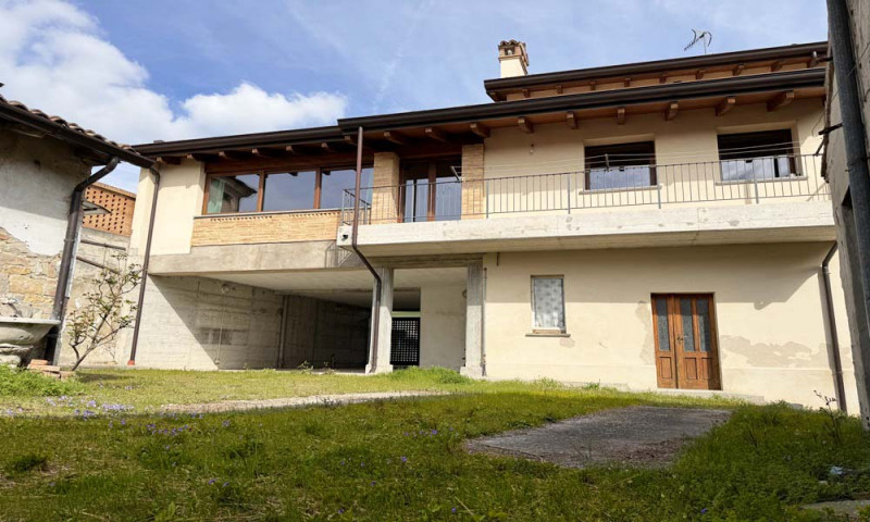 Villa in vendita a Vernasca, 8 locali, zona Località: Vernasca - Centro, prezzo € 260.000 | PortaleAgenzieImmobiliari.it