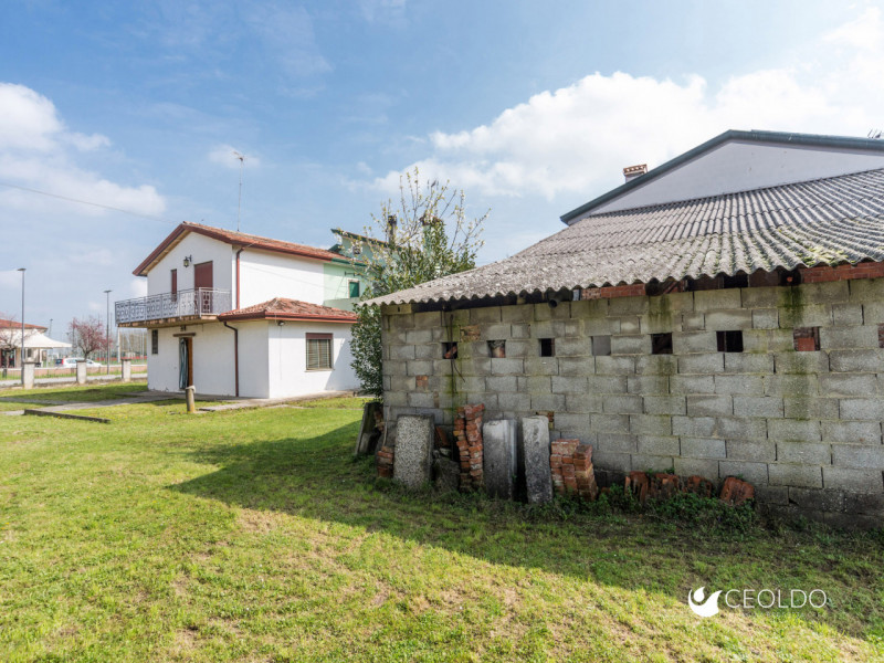 Villa Bifamiliare in vendita a Pianiga, 5 locali, zona aredo, prezzo € 320.000 | PortaleAgenzieImmobiliari.it