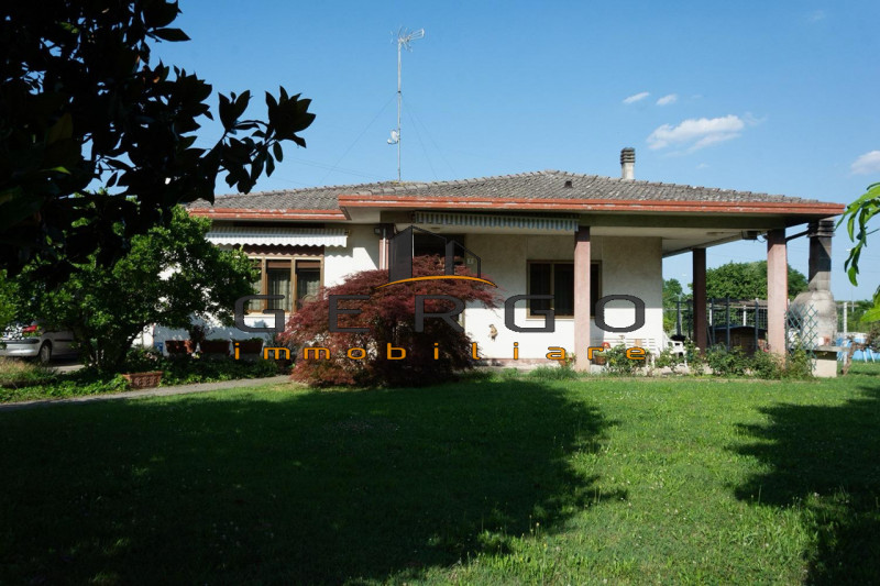 Villa in vendita a Piazzola sul Brenta, 4 locali, zona Località: Piazzola Sul Brenta, prezzo € 240.000 | PortaleAgenzieImmobiliari.it