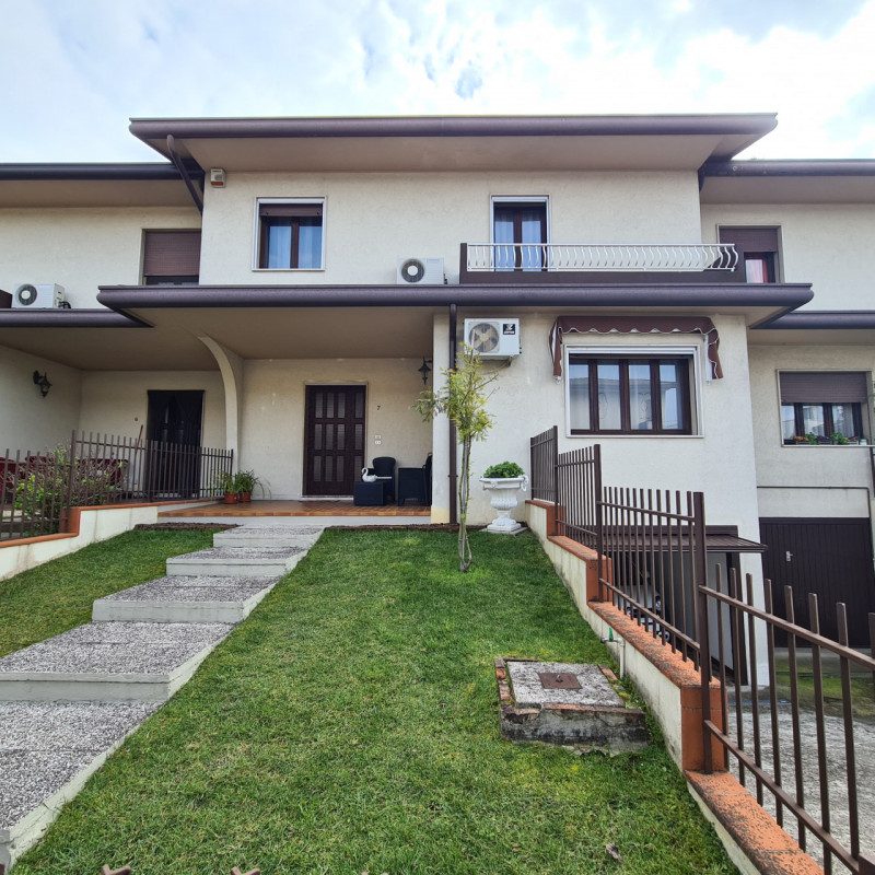 Villa a Schiera in vendita a Spinea, 4 locali, zona Località: Spinea, prezzo € 248.000 | PortaleAgenzieImmobiliari.it