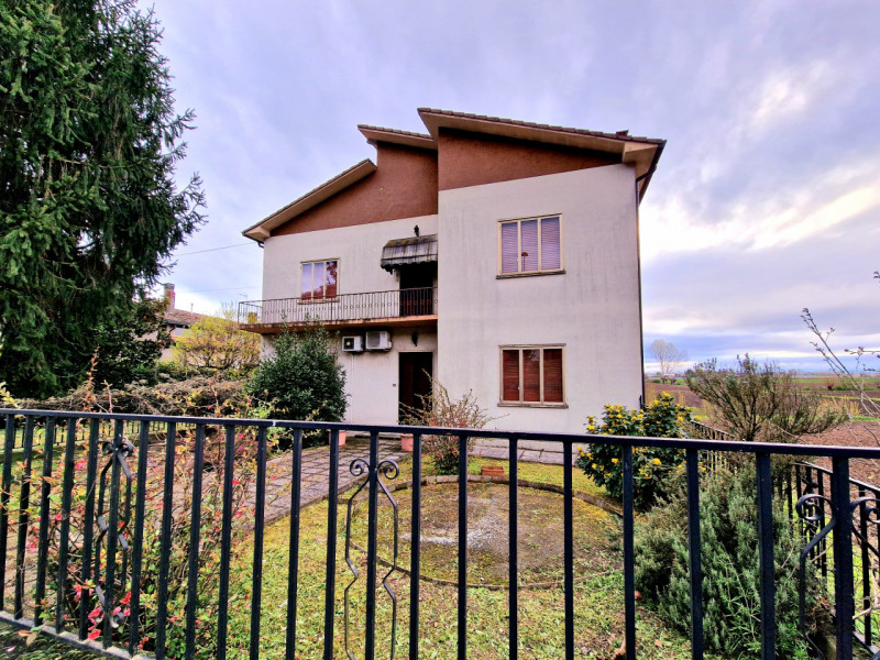 Villa in vendita a Lozzo Atestino, 5 locali, zona ona, prezzo € 150.000 | PortaleAgenzieImmobiliari.it