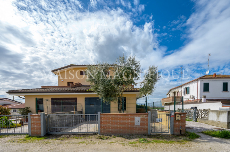 Villa Bifamiliare in vendita a Lagosanto, 4 locali, zona Località: Lagosanto, prezzo € 137.000 | PortaleAgenzieImmobiliari.it