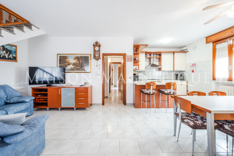 Villa Bifamiliare in vendita a Lagosanto, 4 locali, prezzo € 140.000 | PortaleAgenzieImmobiliari.it