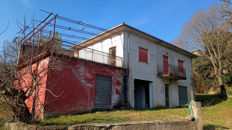 Villa in vendita a Fontechiari, 5 locali, zona emastroianni, prezzo € 48.000 | PortaleAgenzieImmobiliari.it