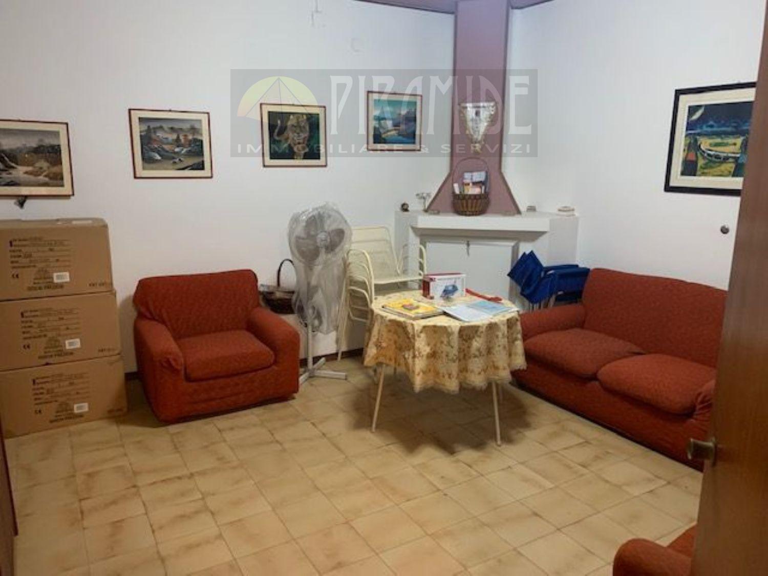 Appartamento in vendita a Alba Adriatica, 4 locali, prezzo € 190.000 | PortaleAgenzieImmobiliari.it