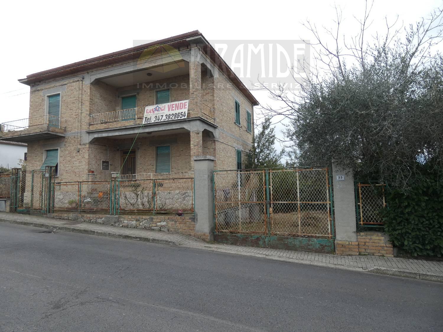 Soluzione Indipendente in vendita a Sant'Omero, 8 locali, prezzo € 159.000 | PortaleAgenzieImmobiliari.it