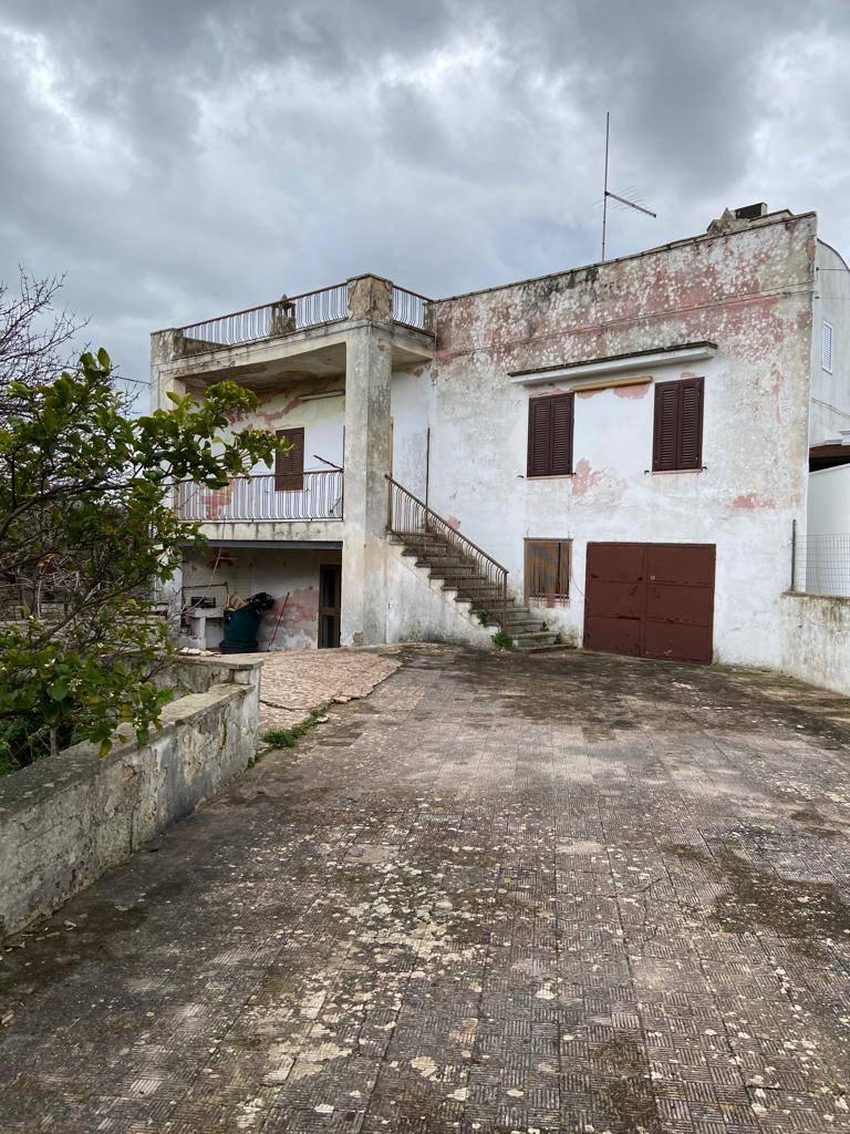 Villa in vendita a Ostuni, 5 locali, Trattative riservate | CambioCasa.it
