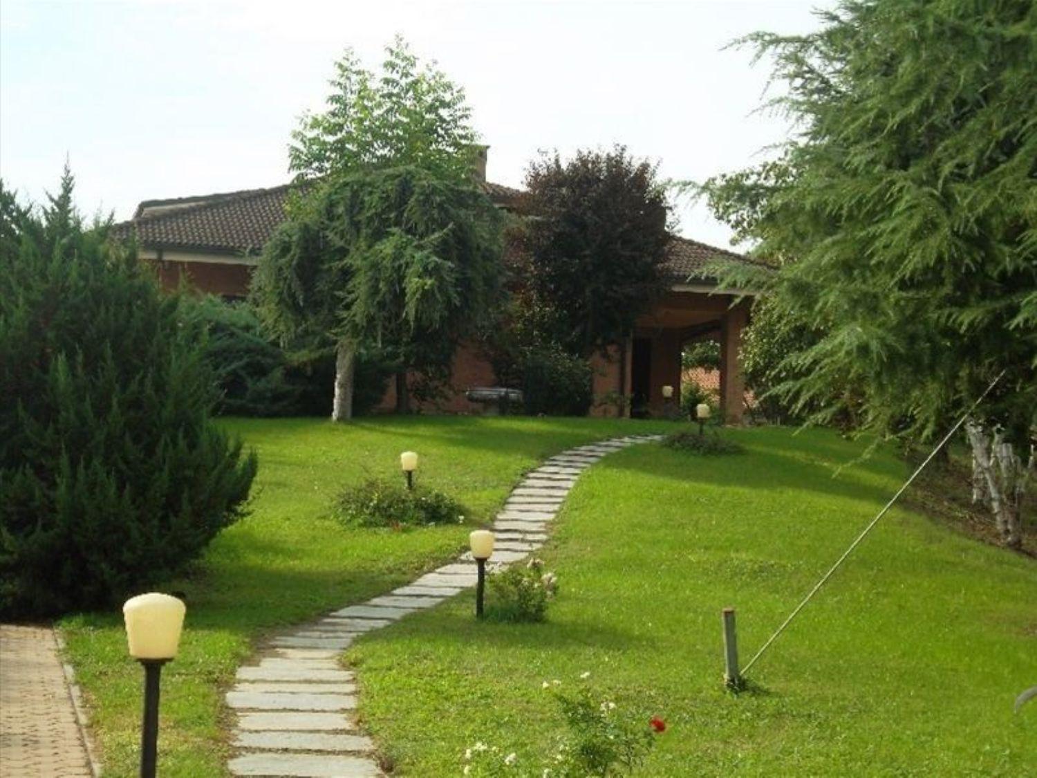 Villa in vendita a Castellazzo Bormida, 13 locali, prezzo € 450.000 | CambioCasa.it