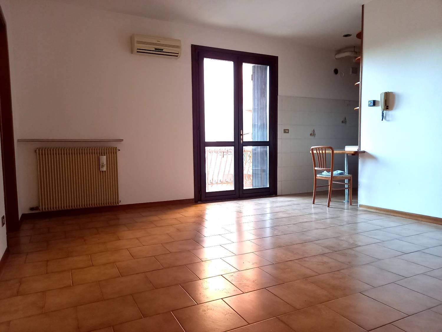 Appartamento in vendita a Romans d'Isonzo, 4 locali, prezzo € 59.000 | CambioCasa.it