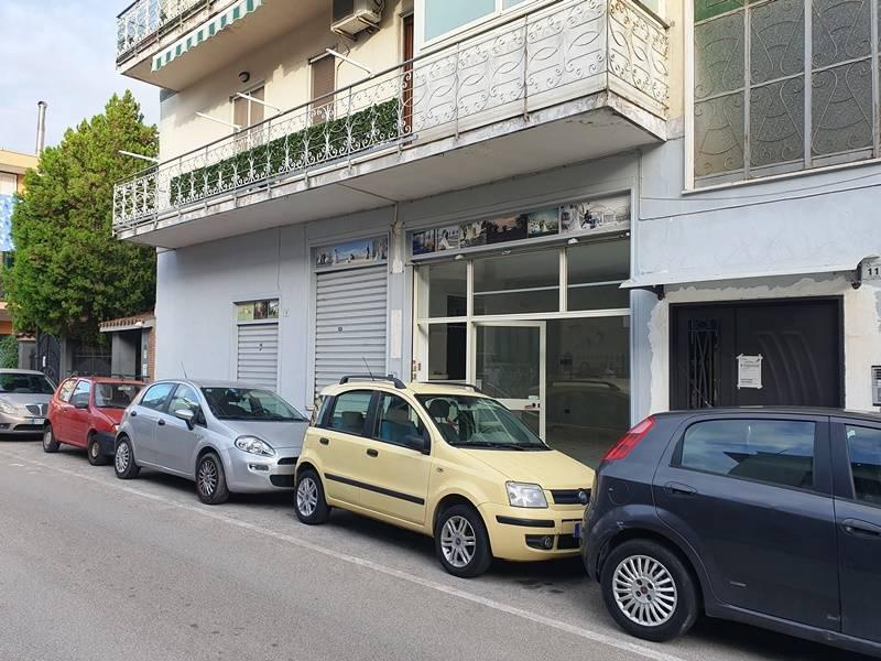 Immobile Commerciale in affitto a Poggiomarino, 2 locali, prezzo € 500 | PortaleAgenzieImmobiliari.it
