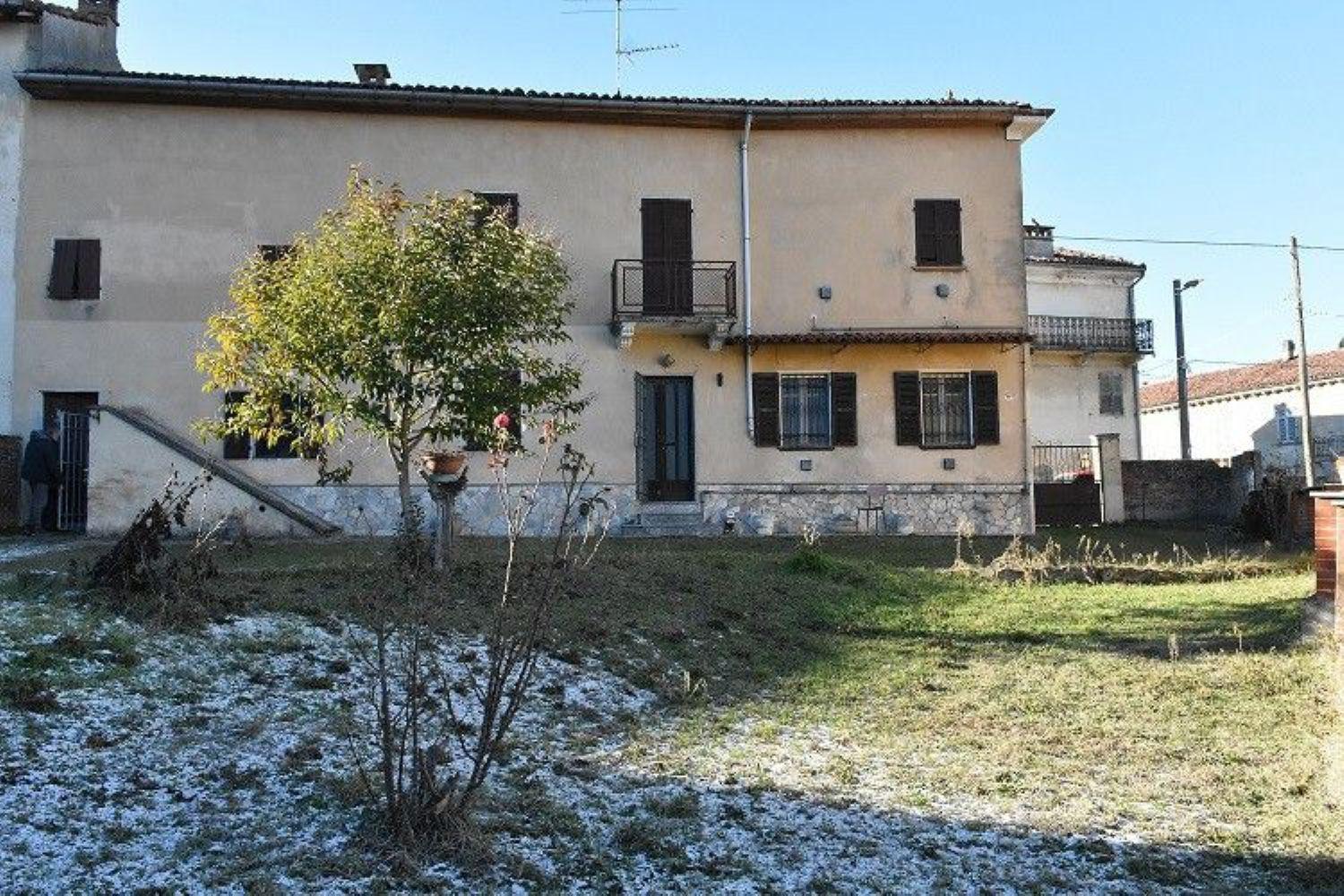 Rustico / Casale in vendita a Camagna Monferrato, 4 locali, prezzo € 84.000 | CambioCasa.it