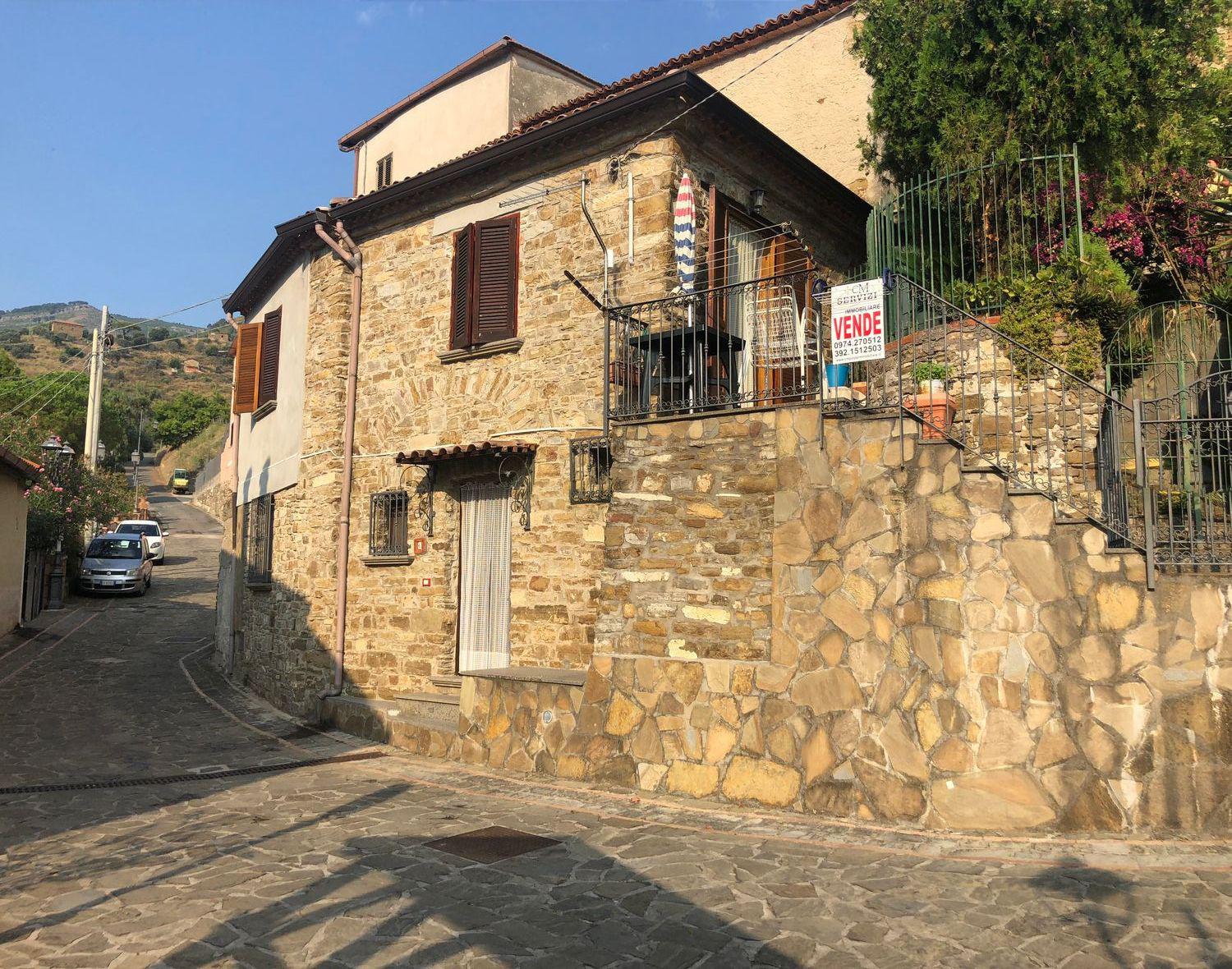 Villa a Schiera in vendita a Serramezzana, 4 locali, prezzo € 140.000 | PortaleAgenzieImmobiliari.it
