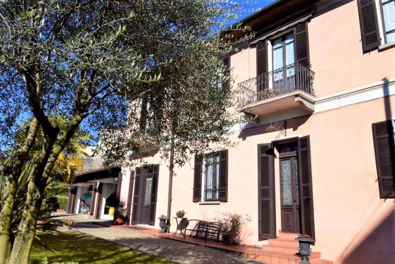 Villa in vendita a Arona, 6 locali, prezzo € 450.000 | PortaleAgenzieImmobiliari.it