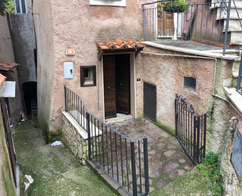 Appartamento in vendita a San Polo dei Cavalieri, 2 locali, prezzo € 45.000 | CambioCasa.it