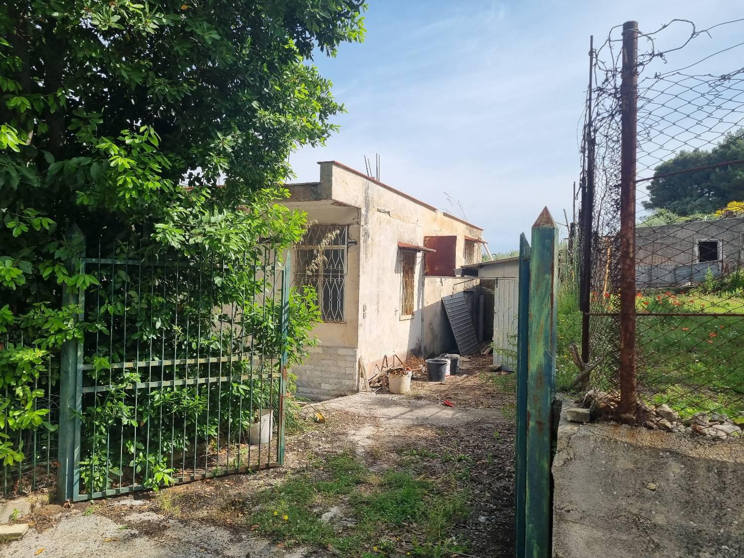 Villa in vendita a Torretta, 3 locali, prezzo € 25.000 | PortaleAgenzieImmobiliari.it