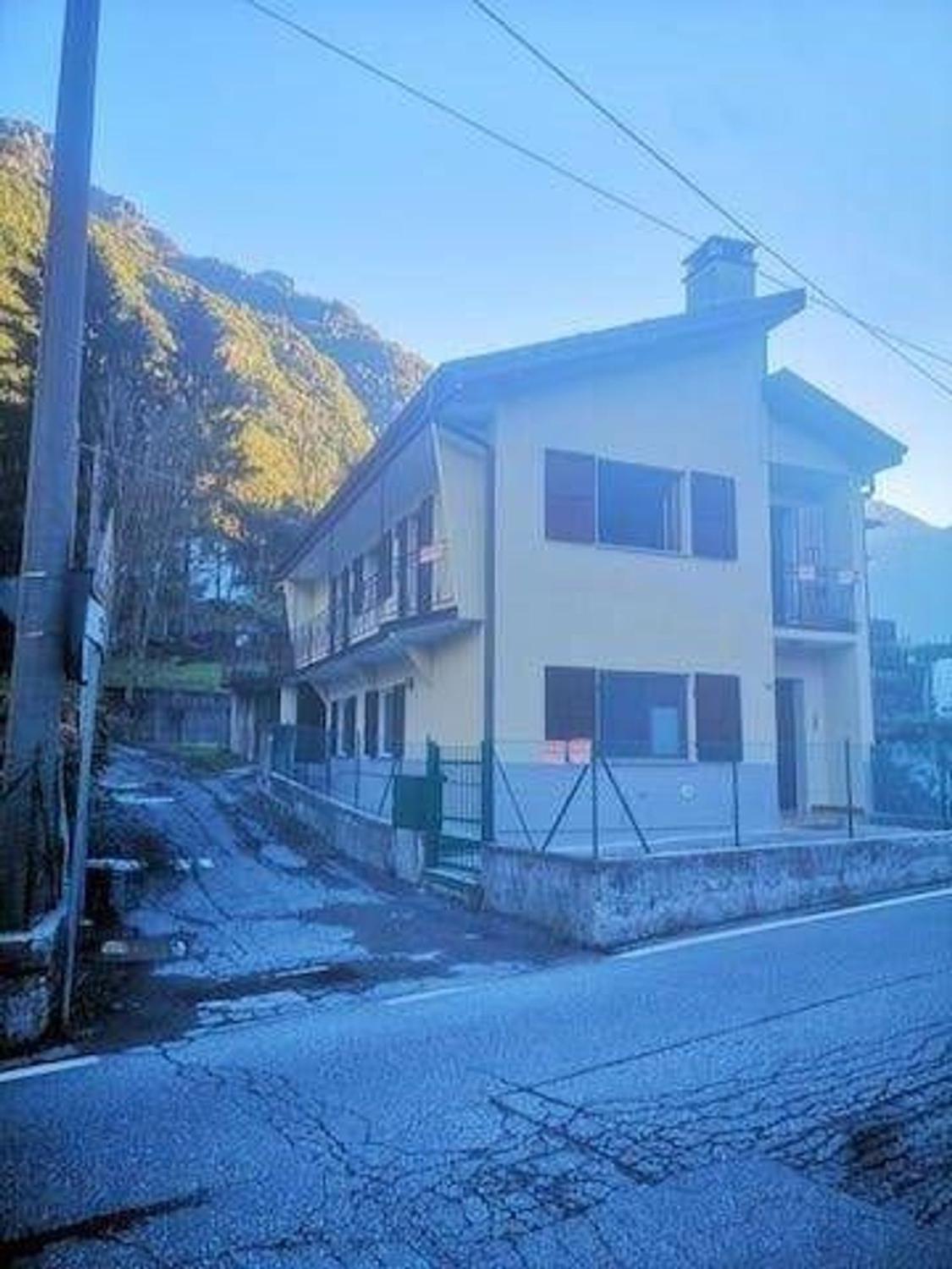 Appartamento in vendita a Valbondione, 4 locali, prezzo € 70.000 | PortaleAgenzieImmobiliari.it