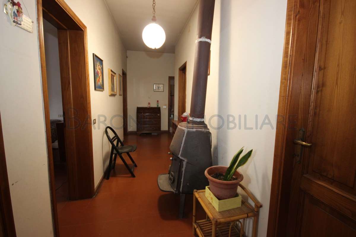Appartamento in vendita a Massa, 8 locali, prezzo € 470.000 | PortaleAgenzieImmobiliari.it