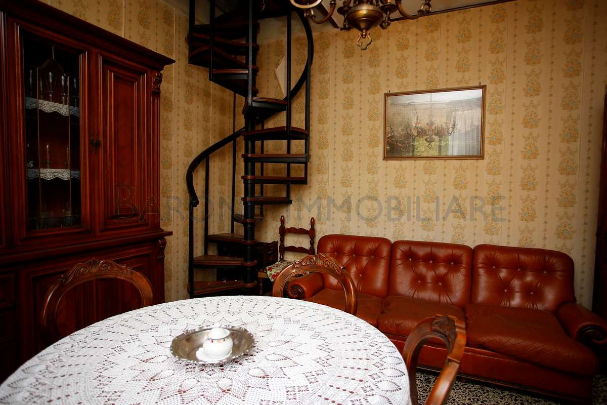Appartamento in vendita a Ortonovo, 4 locali, prezzo € 115.000 | PortaleAgenzieImmobiliari.it