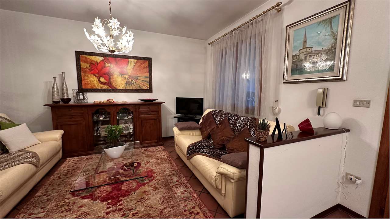 Villa a Schiera in vendita a Caneva, 7 locali, zona Località: Fischetti, prezzo € 215.000 | PortaleAgenzieImmobiliari.it