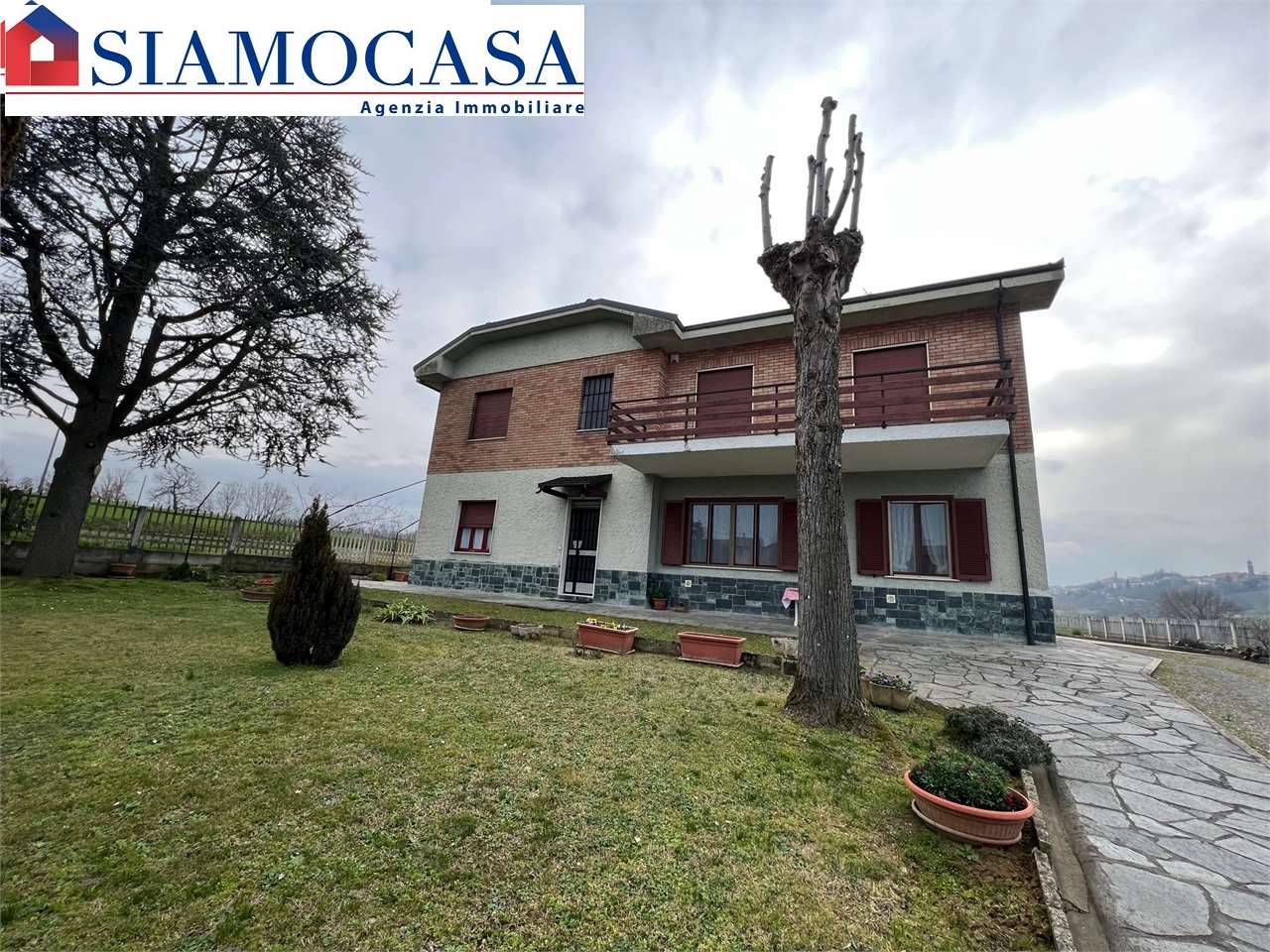 Villa in vendita a Pecetto di Valenza, 8 locali, prezzo € 270.000 | CambioCasa.it