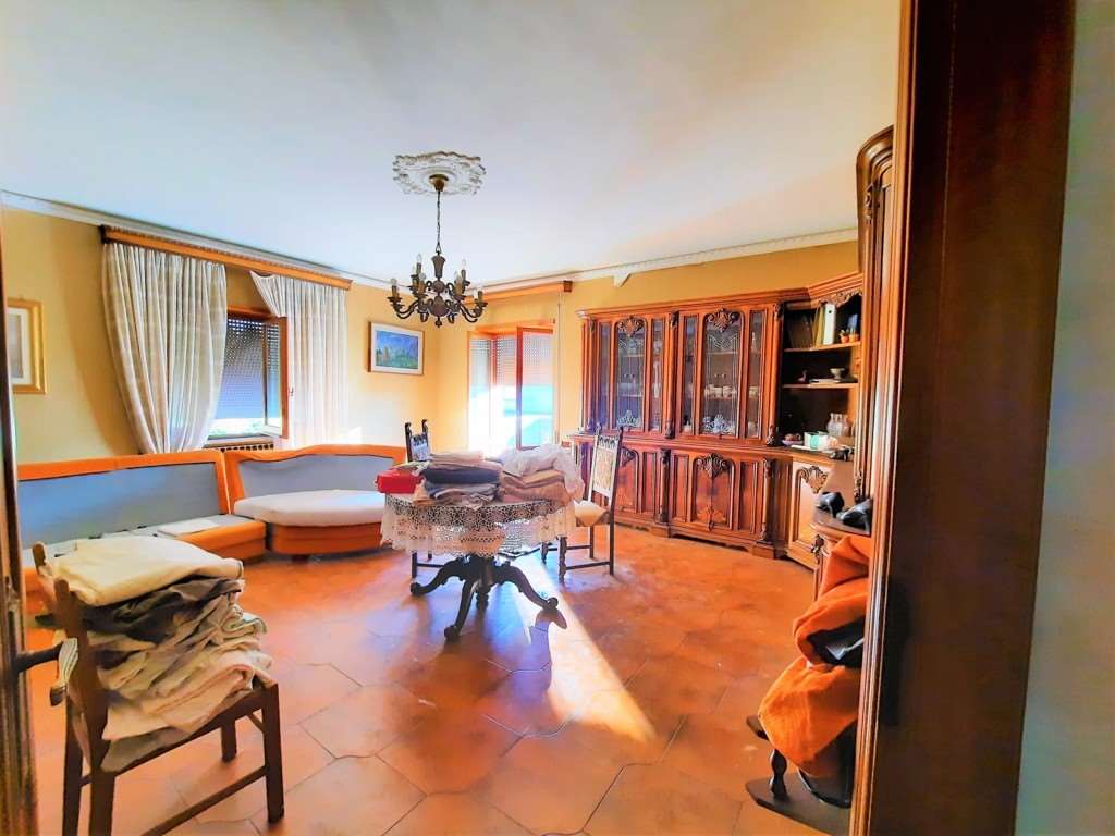 Appartamento in vendita a Fontana Liri, 8 locali, prezzo € 45.000 | PortaleAgenzieImmobiliari.it