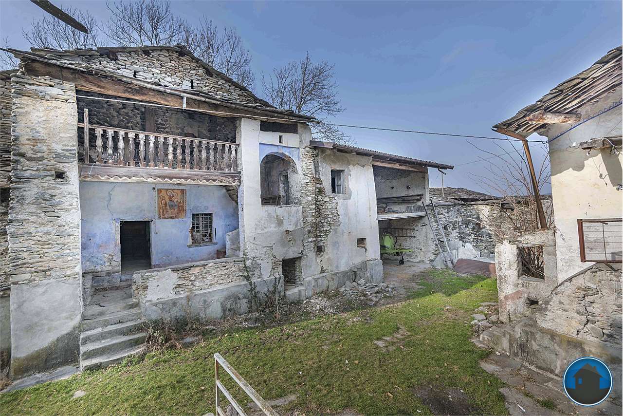 Rustico / Casale in vendita a Paesana, 14 locali, prezzo € 19.000 | PortaleAgenzieImmobiliari.it