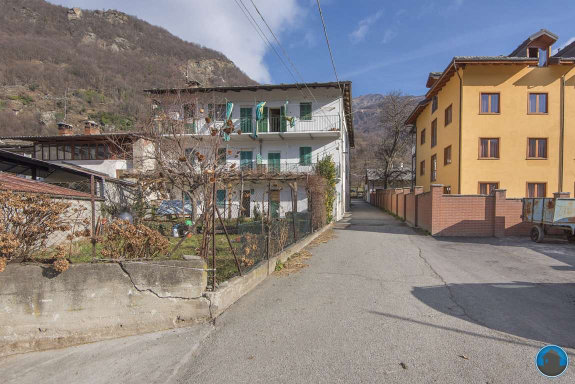 Rustico / Casale in vendita a Bobbio Pellice, 12 locali, prezzo € 145.000 | PortaleAgenzieImmobiliari.it
