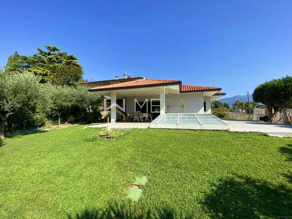 Villa in vendita a Manerba del Garda, 5 locali, prezzo € 600.000 | PortaleAgenzieImmobiliari.it