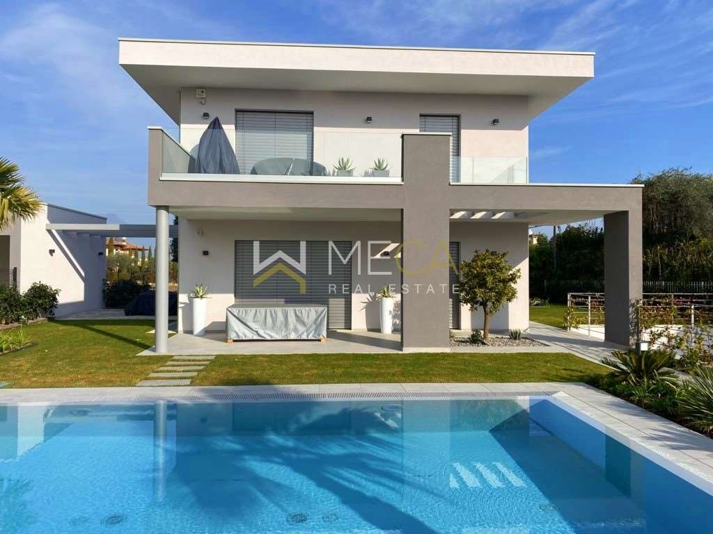 Villa in vendita a Moniga del Garda, 6 locali, prezzo € 800.000 | PortaleAgenzieImmobiliari.it