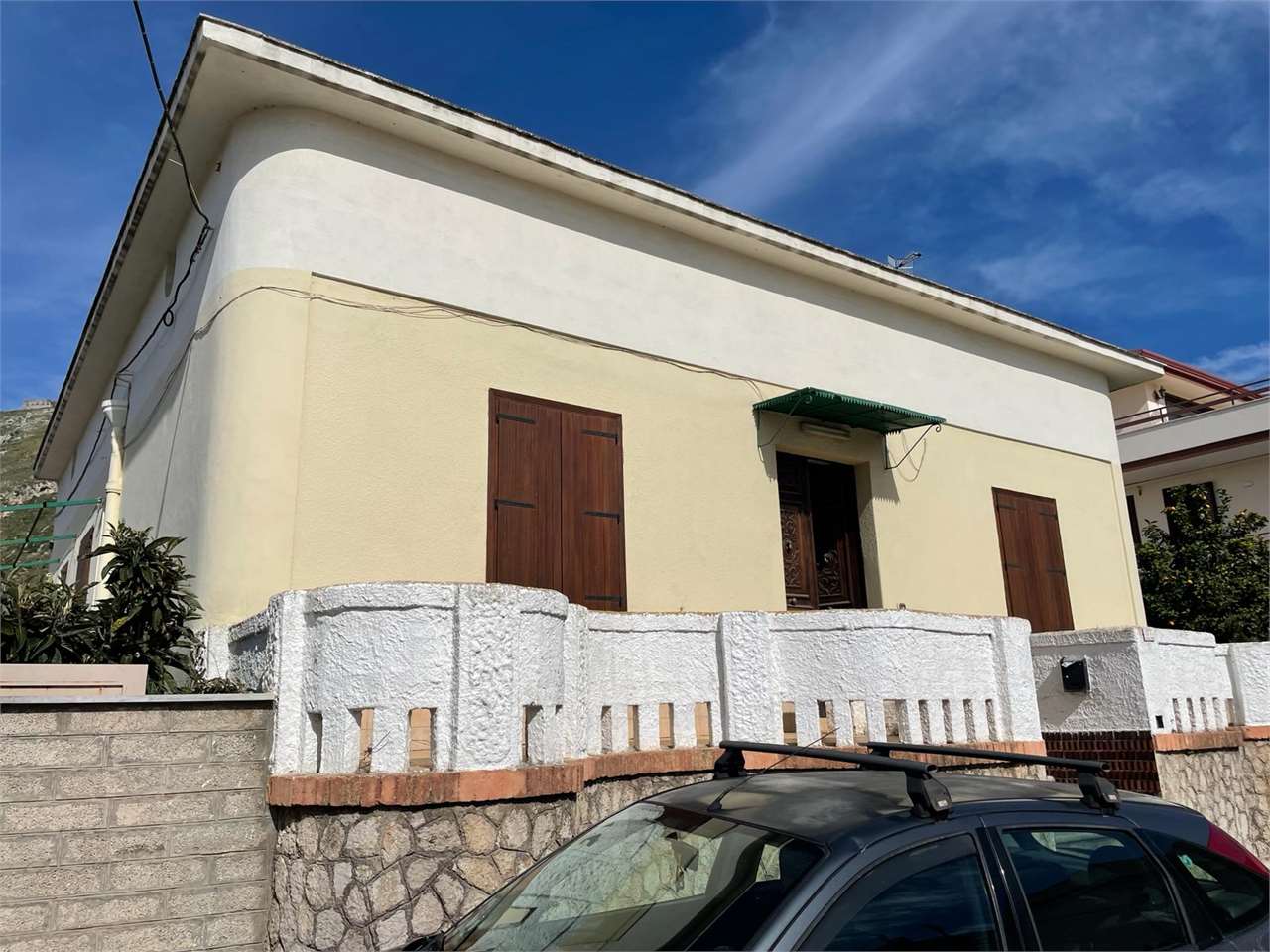 Villa in vendita a Mondragone, 6 locali, prezzo € 150.000 | PortaleAgenzieImmobiliari.it