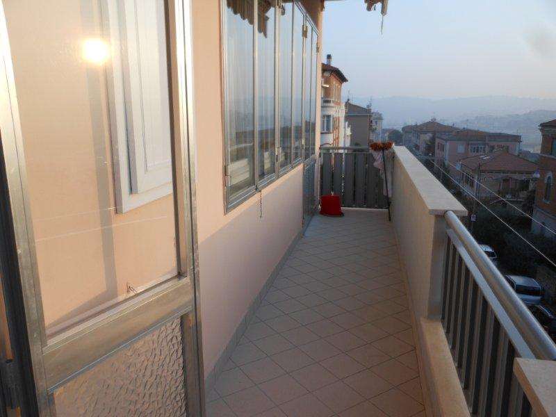 Appartamento in vendita a Ancona, 3 locali, zona centro, prezzo € 125.000 | PortaleAgenzieImmobiliari.it