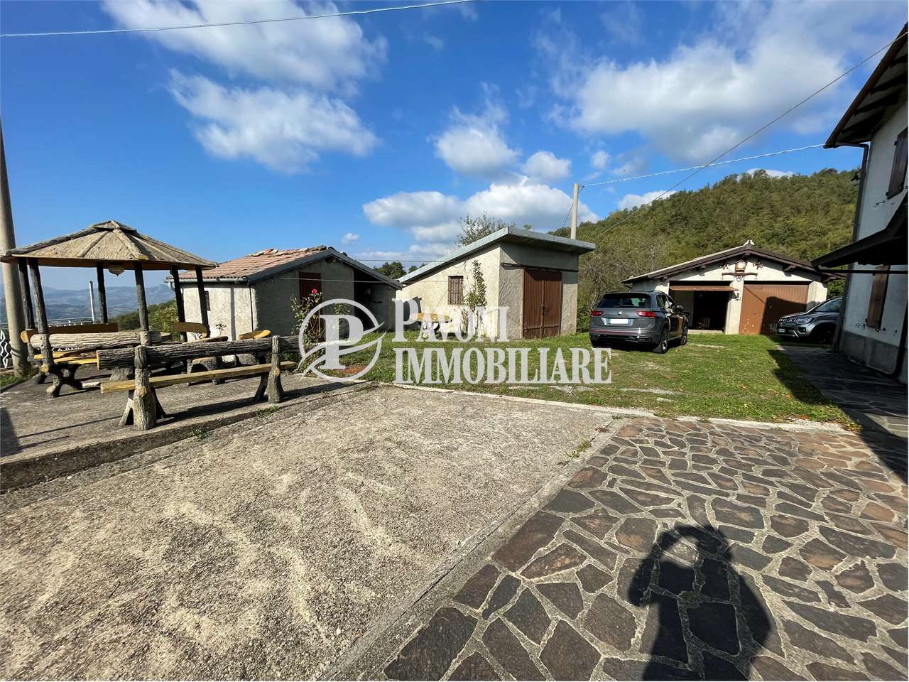 Villa in vendita a Lizzano in Belvedere, 10 locali, prezzo € 119.000 | PortaleAgenzieImmobiliari.it