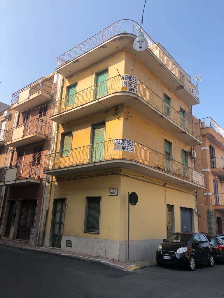 Palazzo / Stabile in vendita a Carlentini, 8 locali, prezzo € 75.000 | PortaleAgenzieImmobiliari.it