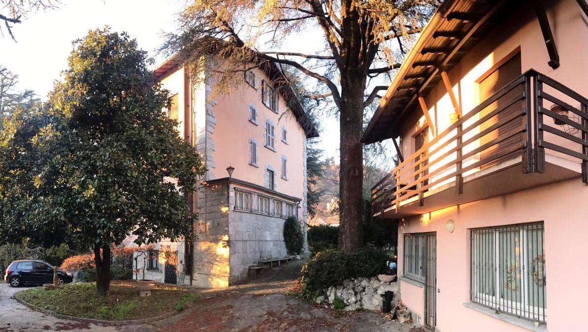 Villa in vendita a Albavilla, 10 locali, prezzo € 800.000 | PortaleAgenzieImmobiliari.it