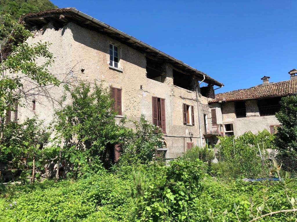 Rustico / Casale in vendita a Caslino d'Erba, 10 locali, prezzo € 83.000 | PortaleAgenzieImmobiliari.it