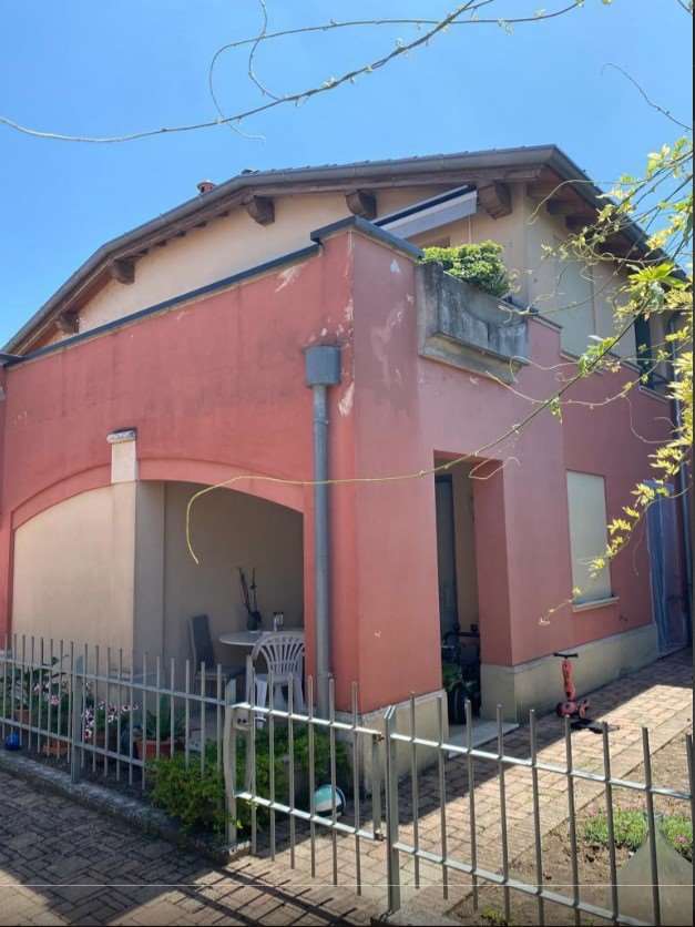 Appartamento in vendita a Castelvetro Piacentino, 3 locali, prezzo € 63.795 | PortaleAgenzieImmobiliari.it
