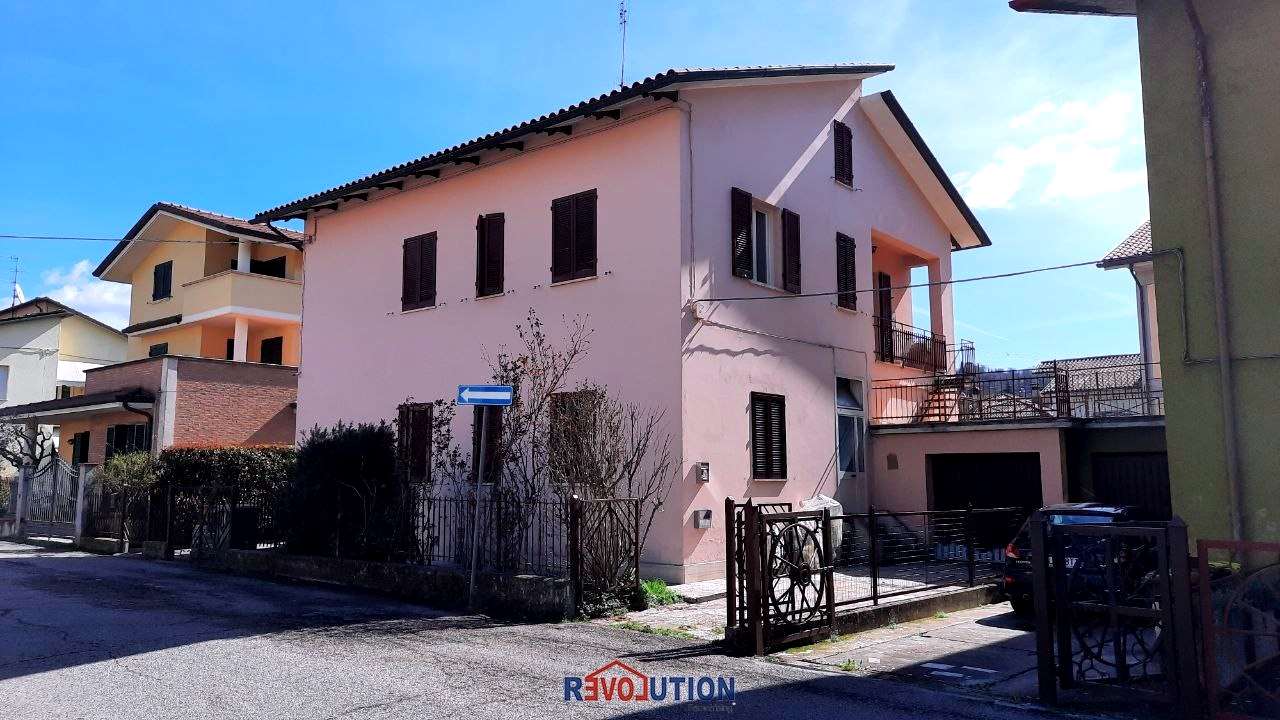 Appartamento in vendita a Città di Castello, 5 locali, prezzo € 135.000 | PortaleAgenzieImmobiliari.it