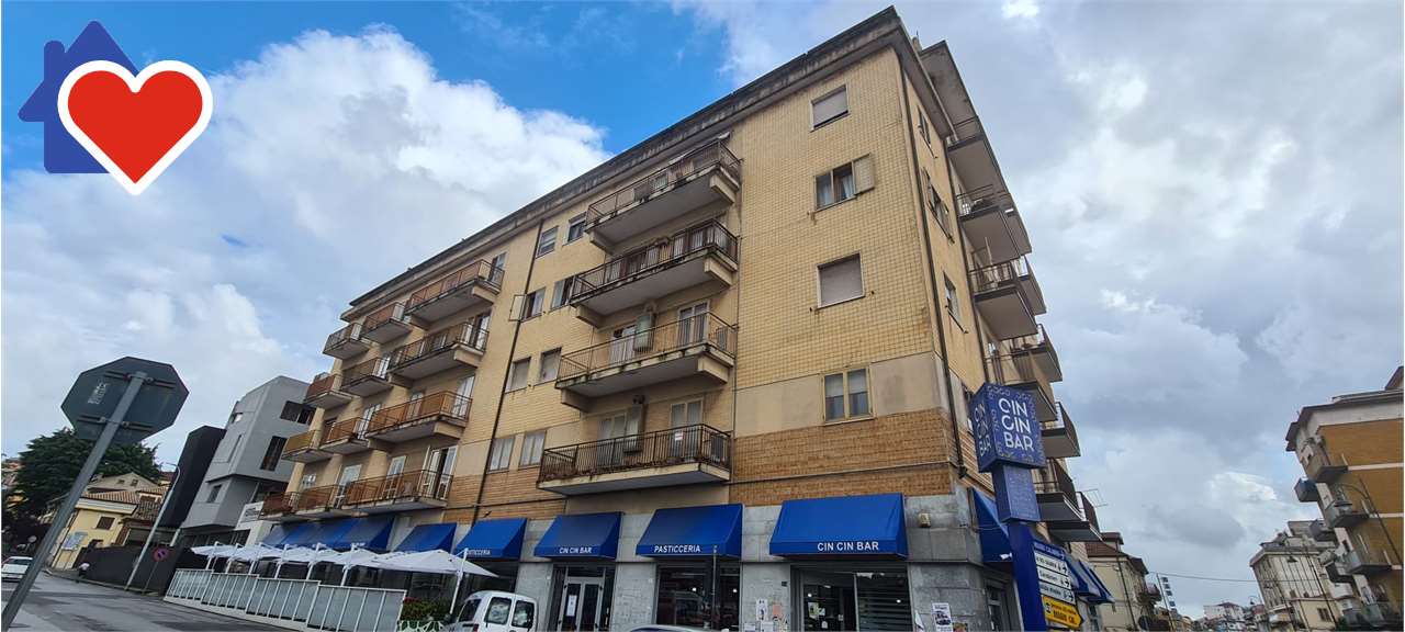 Appartamento in vendita a Vibo Valentia, 8 locali, prezzo € 200.000 | PortaleAgenzieImmobiliari.it