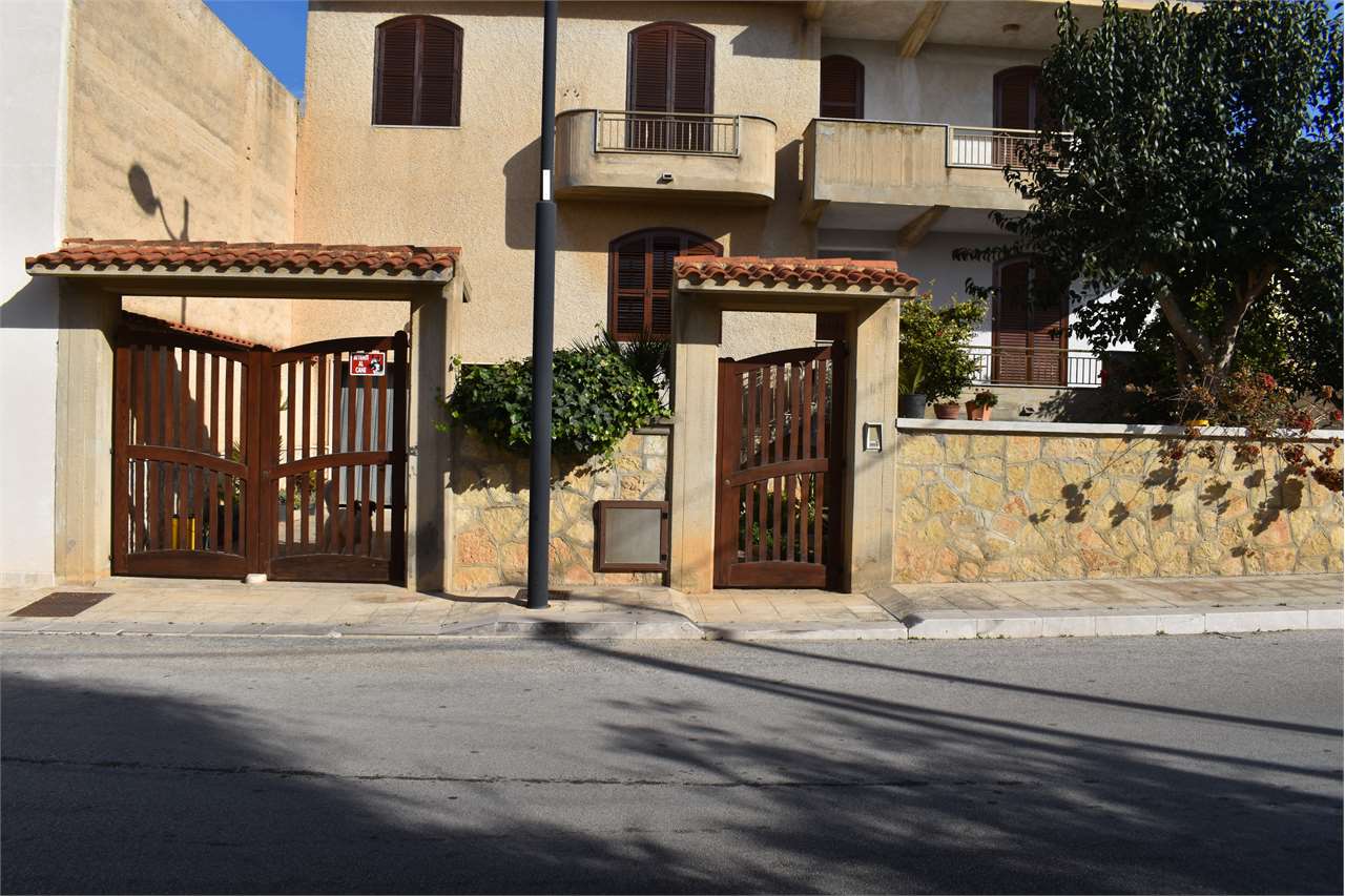 Villa in vendita a Mazara del Vallo, 5 locali, prezzo € 180.000 | PortaleAgenzieImmobiliari.it