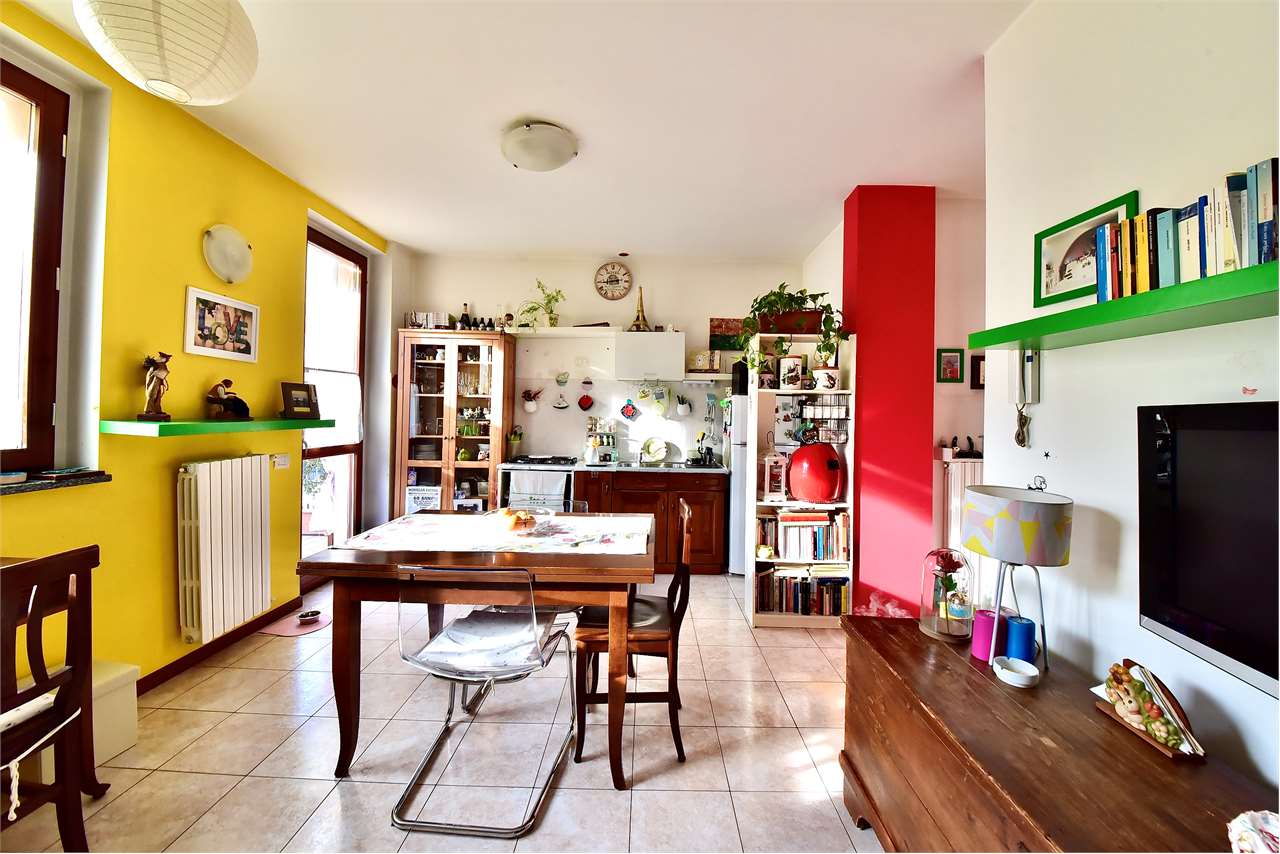 Appartamento in vendita a Cantù, 2 locali, prezzo € 98.000 | PortaleAgenzieImmobiliari.it