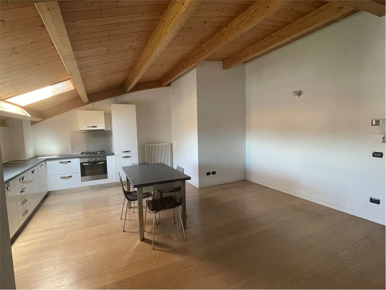 Appartamento in vendita a Cantù, 2 locali, prezzo € 178.000 | PortaleAgenzieImmobiliari.it